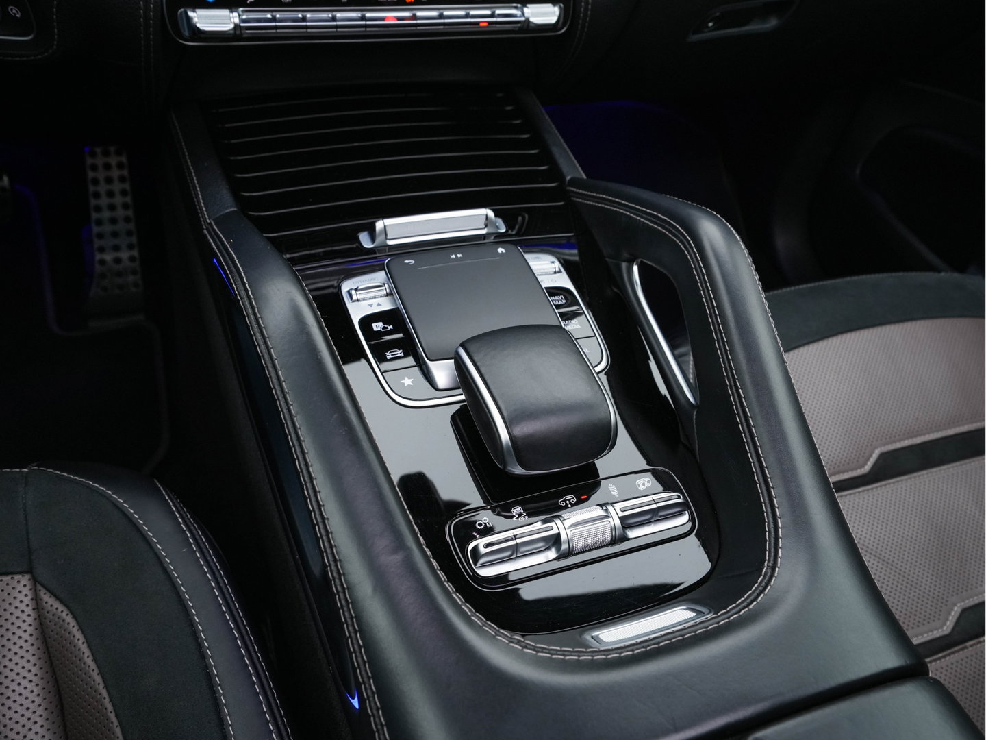 Mercedes-Benz GLE 53 AMG 4MATIC+ Premium Plus (INCL.BTW) *PANO | HEAD-UP | LUXURY-LEATHER | BURMESTER | MEMORY-PACK | MULTIBEAM-LED | BLINDSPOT | WIDESCREEN-DIGI-COCKPIT | HEATED-SPORTSEATS | CAMERA | ECC | PDC | CRUISE | 22''ALU*