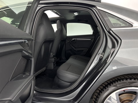 Audi A3 Limousine 35 TFSI S edition (INCL.BTW) Aut. *PANO | LEATHER-FABRIC | FULL-LED | AMBIENTLIGHT | SPORTSEATS | DIGI-COCKPIT | NAVI-FULLMAP | SHIFT-PADDLES | DAB+ | CRUISE | PDC | 18"ALU*