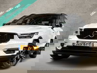 Volvo XC40 - 1.5 T5 Recharge R-Design 262Pk automaat (PANORAMADAK, APPLE CARPLAY, LEDER/ALCANTARA, CAMERA, KEYLESS, SPORTSTOELEN, ZWART HEMEL, NIEUWE APK, NIEUWSTAAT)