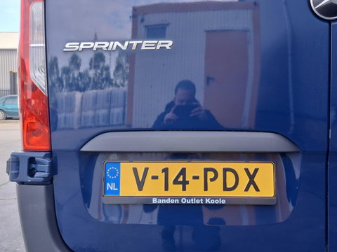 Mercedes-Benz Sprinter 311 2.2 CDI L2H2 - WDB9106331P133346 poetsen en foto’s maken