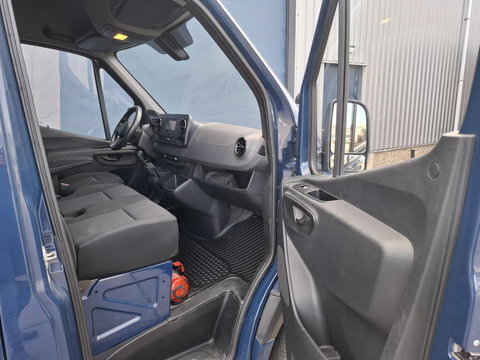 Mercedes-Benz Sprinter 311 2.2 CDI L2H2 - WDB9106331P133346 poetsen en foto’s maken