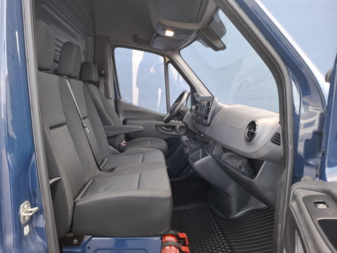 Mercedes-Benz Sprinter 311 2.2 CDI L2H2 - WDB9106331P133346 poetsen en foto’s maken