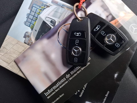 Mercedes-Benz Sprinter 311 2.2 CDI L2H2 - WDB9106331P133346 poetsen en foto’s maken