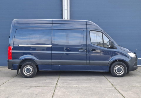 Mercedes-Benz Sprinter 311 2.2 CDI L2H2 - WDB9106331P133346 poetsen en foto’s maken