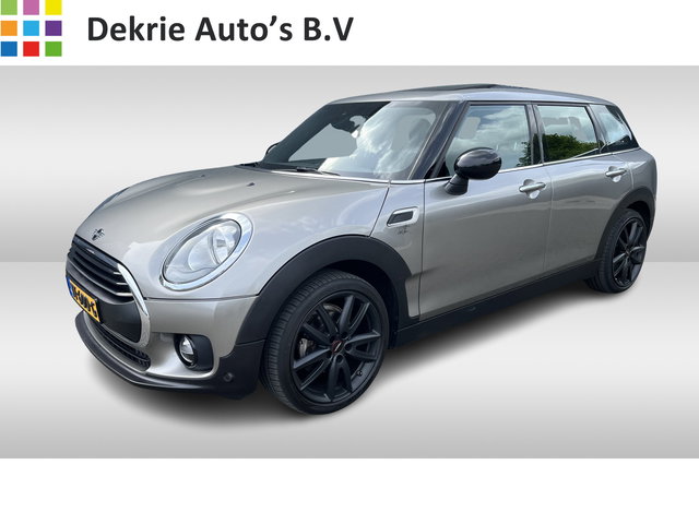 MINI Clubman - Mini 1.5 One Business Edition / Airco-ecc / Navigatie / Panorama schuifdak / Leder / Cruise-ctr. / Apk 10-2026