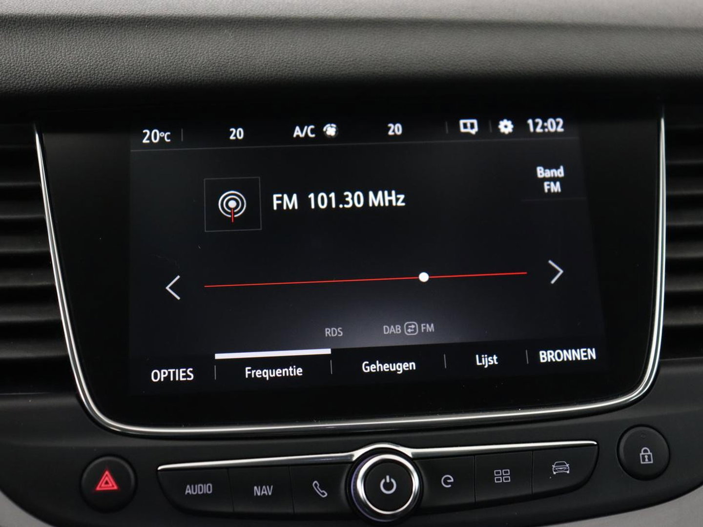 Opel Grandland X 1.6 Turbo Hybrid Elegance | SOH 90,2% | Carplay | Camera | Full LED | Half leder | Navigatie | Parkeerhulp | Climate control | Bluetooth | Cruise control | 56.000km NAP | PHEV | Plug In