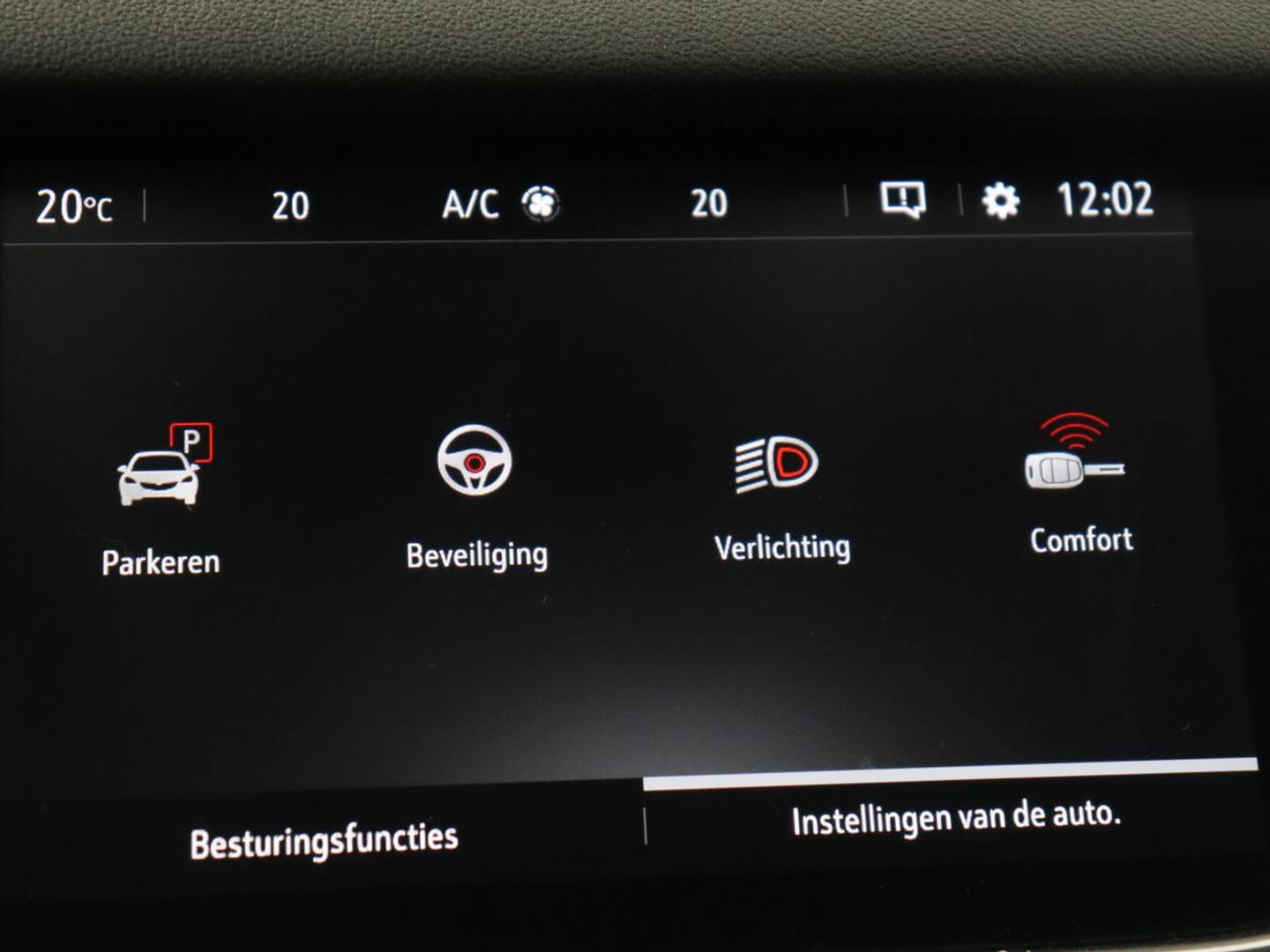 Opel Grandland X 1.6 Turbo Hybrid Elegance | SOH 90,2% | Carplay | Camera | Full LED | Half leder | Navigatie | Parkeerhulp | Climate control | Bluetooth | Cruise control | 56.000km NAP | PHEV | Plug In