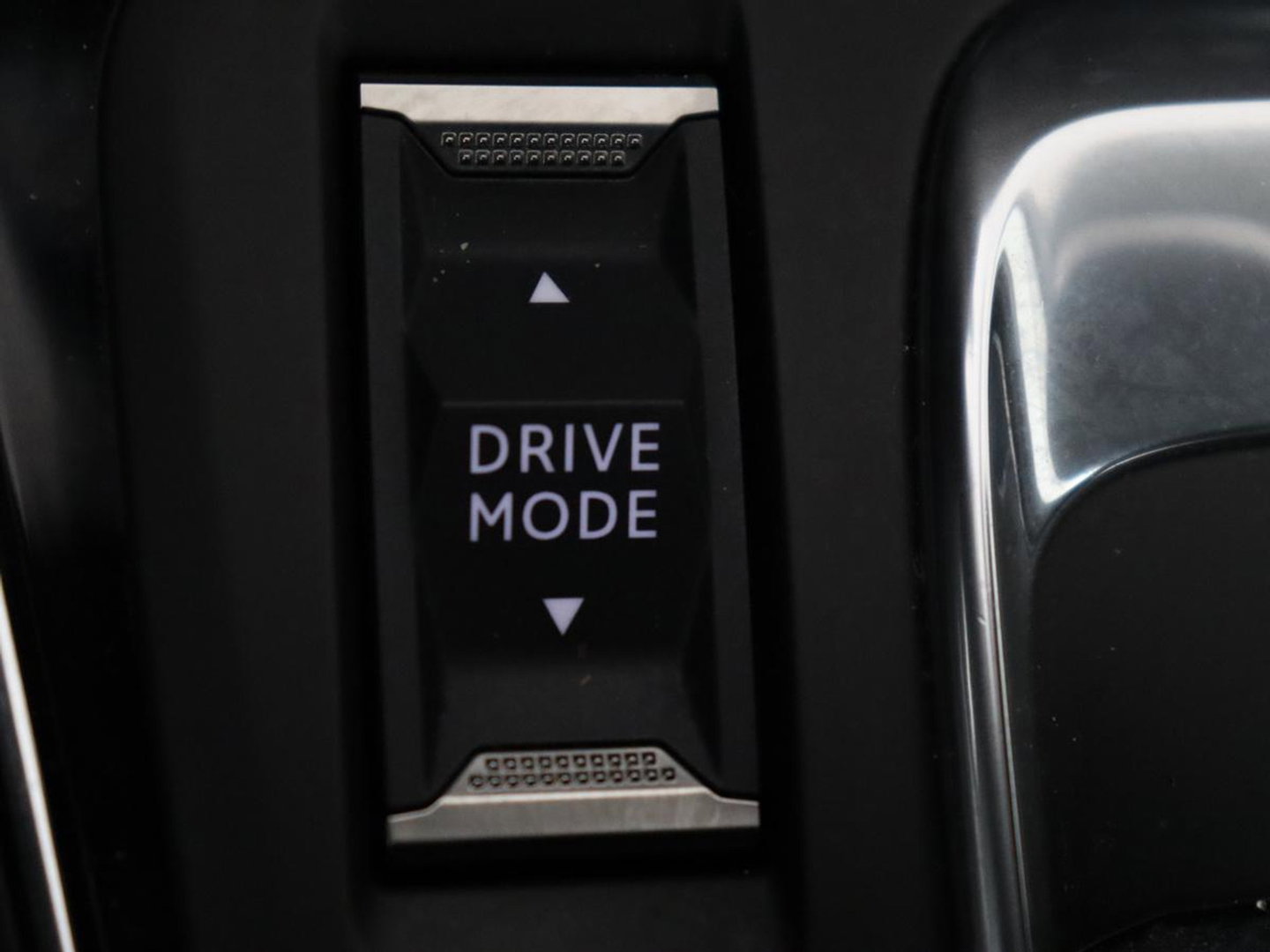 Opel Grandland X 1.6 Turbo Hybrid Elegance | SOH 90,2% | Carplay | Camera | Full LED | Half leder | Navigatie | Parkeerhulp | Climate control | Bluetooth | Cruise control | 56.000km NAP | PHEV | Plug In