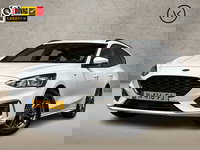 Ford Focus - Wagon 1.0 EcoBoost ST-Line Automaat (APPLE CARPLAY, GROOT NAVI, STUUR/STOELVERWARMING, GETINT GLAS, SPORTSTOELEN, PARKEERSENSOREN, KEYLESS, CRUISE, NIEUWSTAAT)