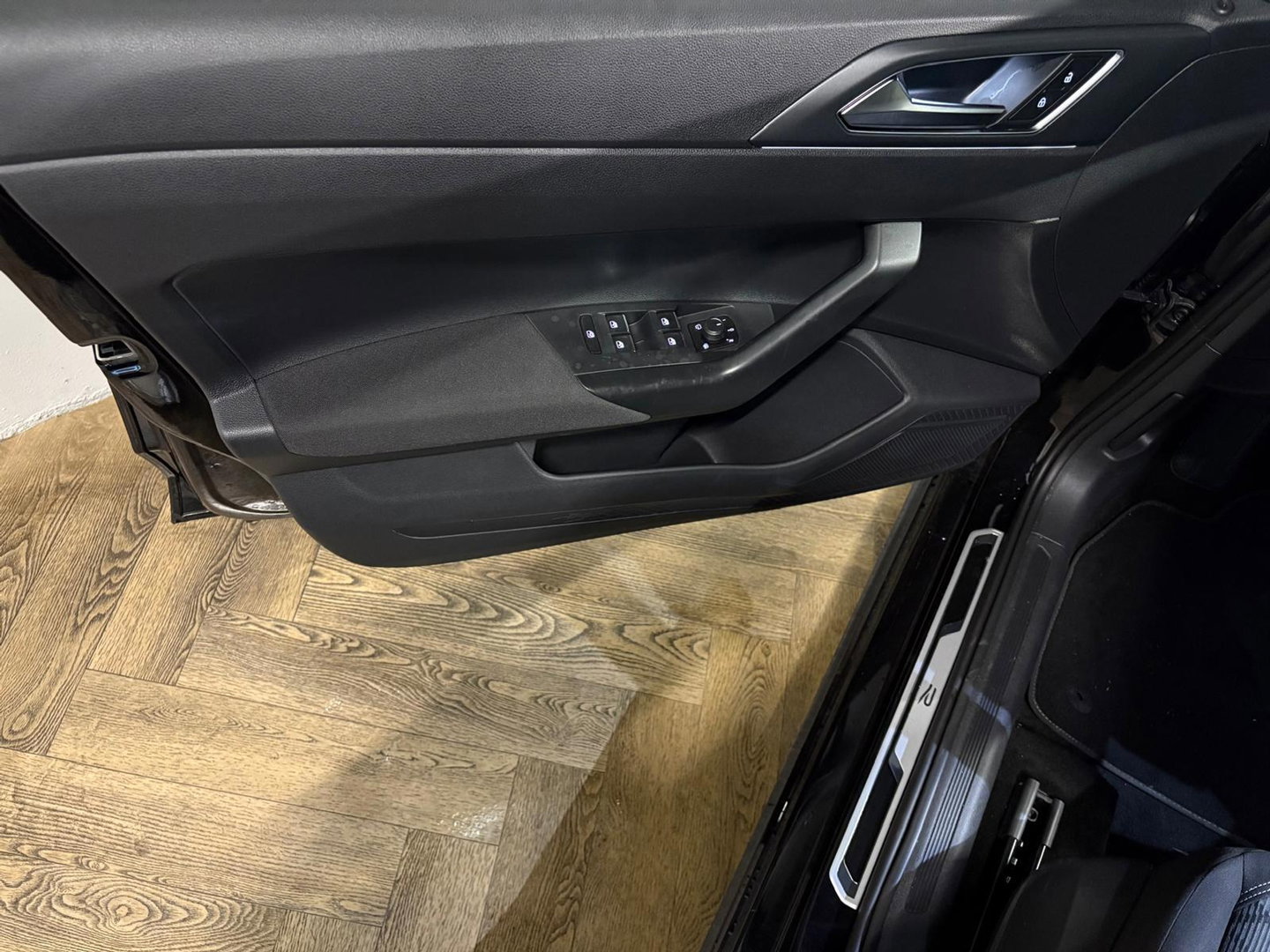 Volkswagen Polo 1.0 TSI R-Line PANO KEYLESS CAM