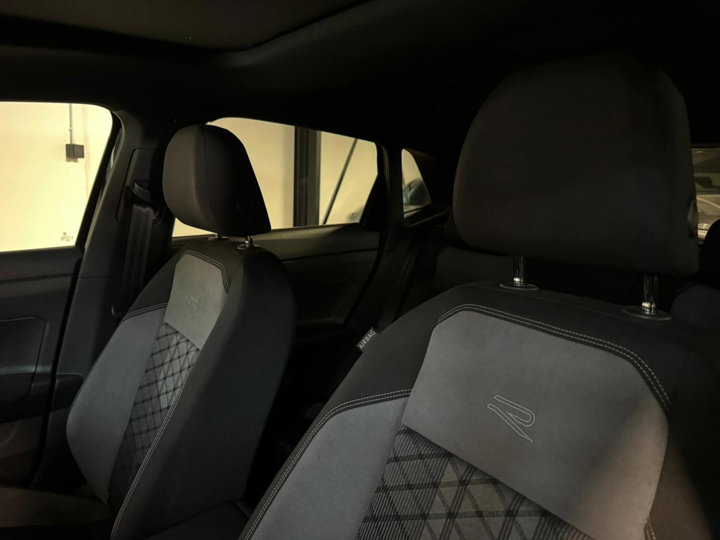 Volkswagen Polo 1.0 TSI R-Line PANO KEYLESS CAM