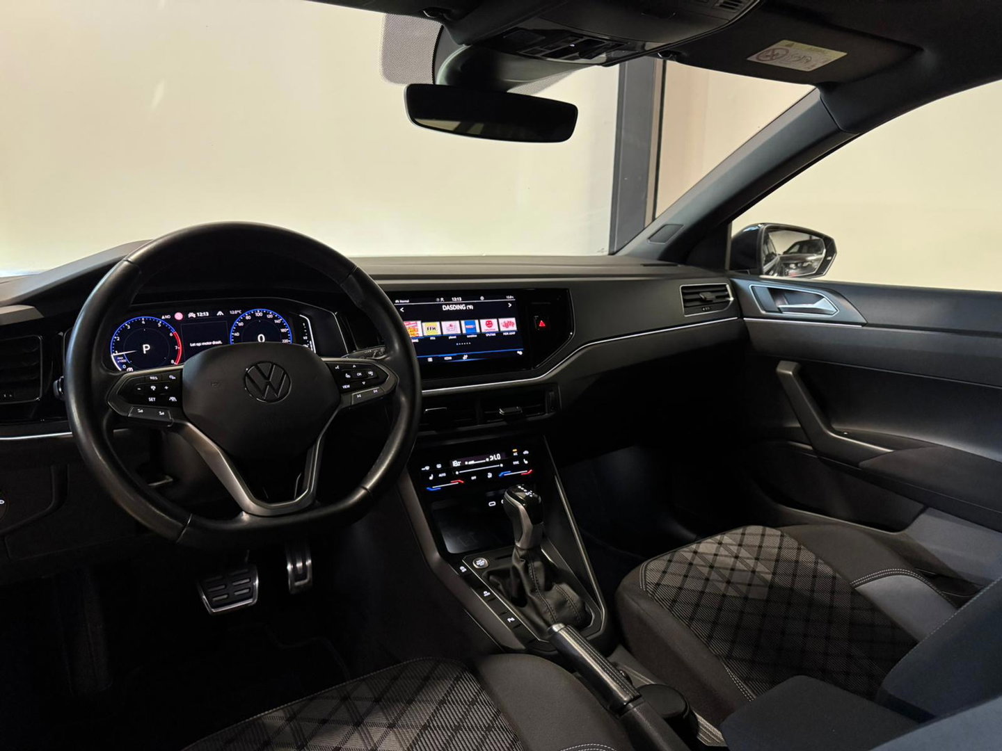 Volkswagen Polo 1.0 TSI R-Line PANO KEYLESS CAM