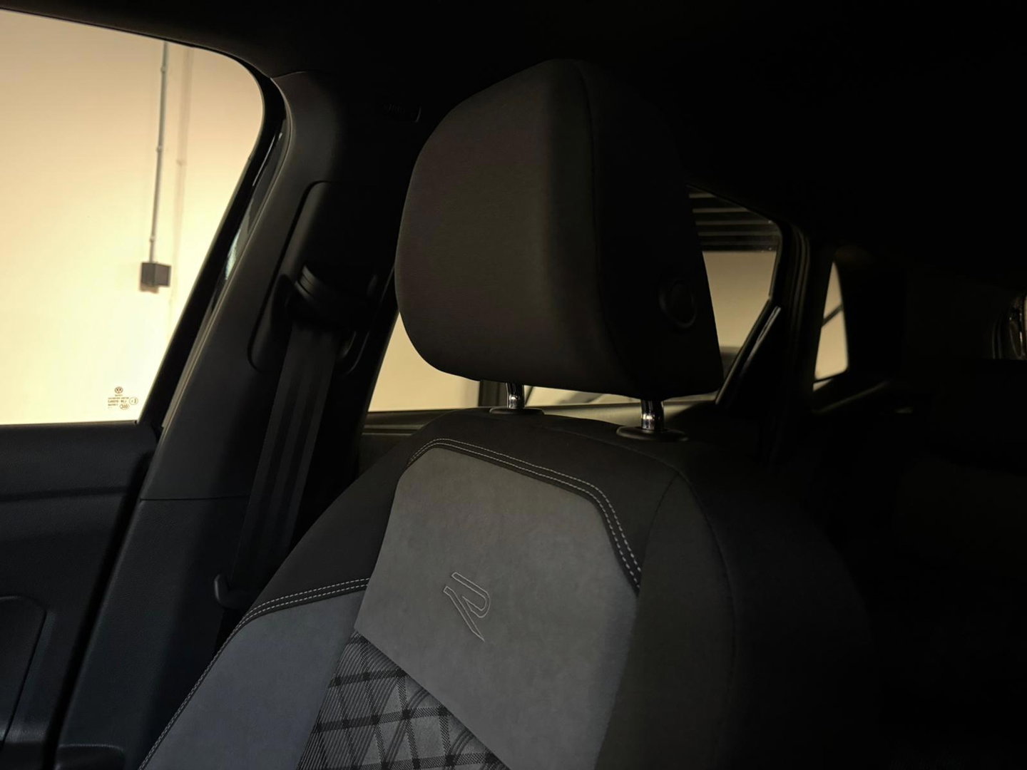 Volkswagen Polo 1.0 TSI R-Line PANO KEYLESS CAM