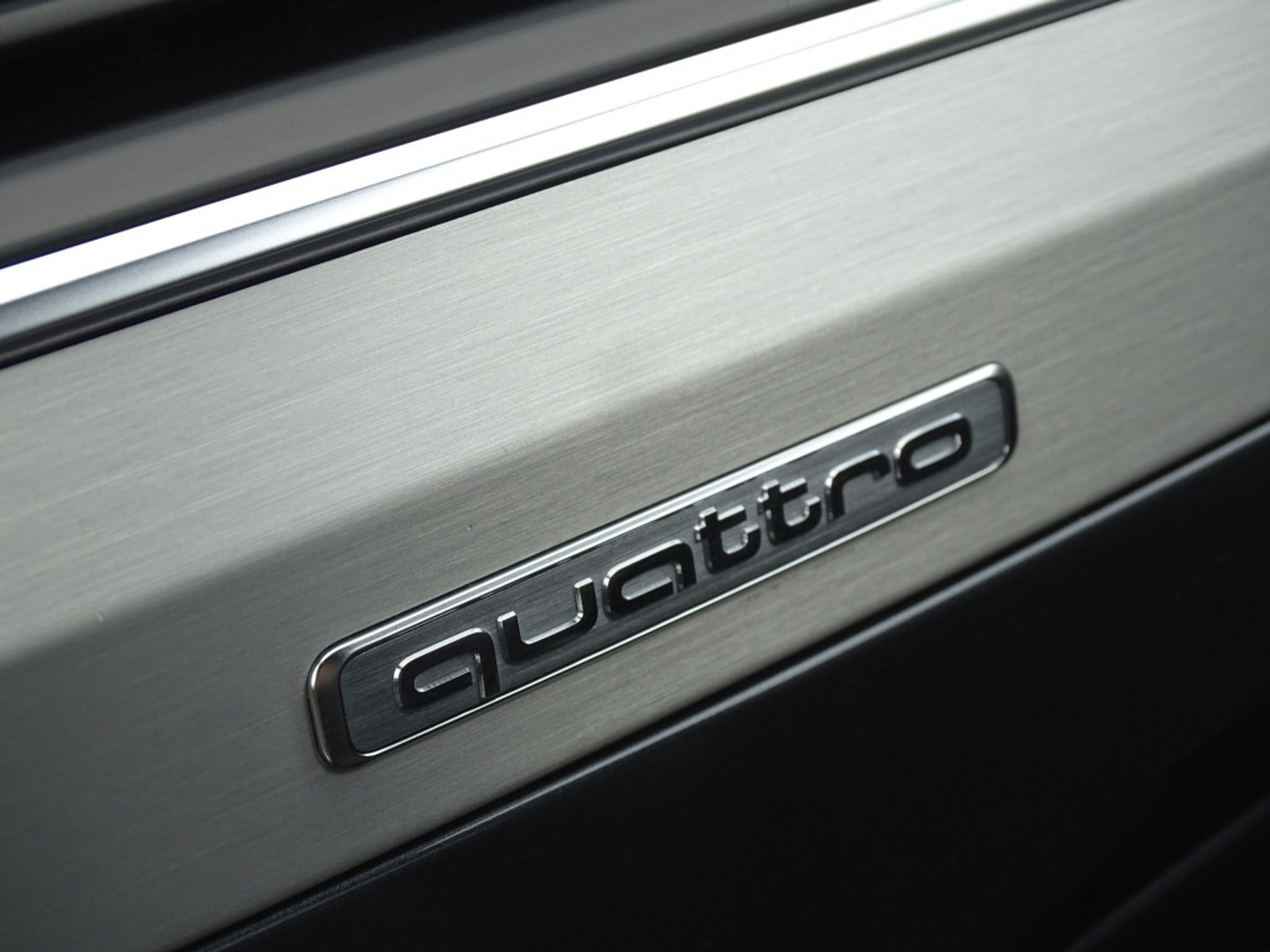 Audi Q7 3.0 TFSI V6T 334PK Quattro / S-Line / Nachtzicht / 360° / 7 Pers