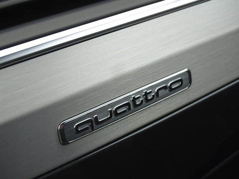 Audi Q7 3.0 TFSI V6T 334PK Quattro / S-Line / Nachtzicht / 360° / 7 Pers