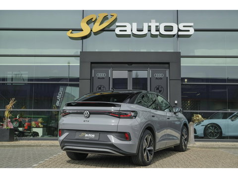 Volkswagen ID.5 GTX 300pk 77 kWh Sportstoelen Warmtepomp Trekhaak elektrisch NLauto 1e Eigenaar