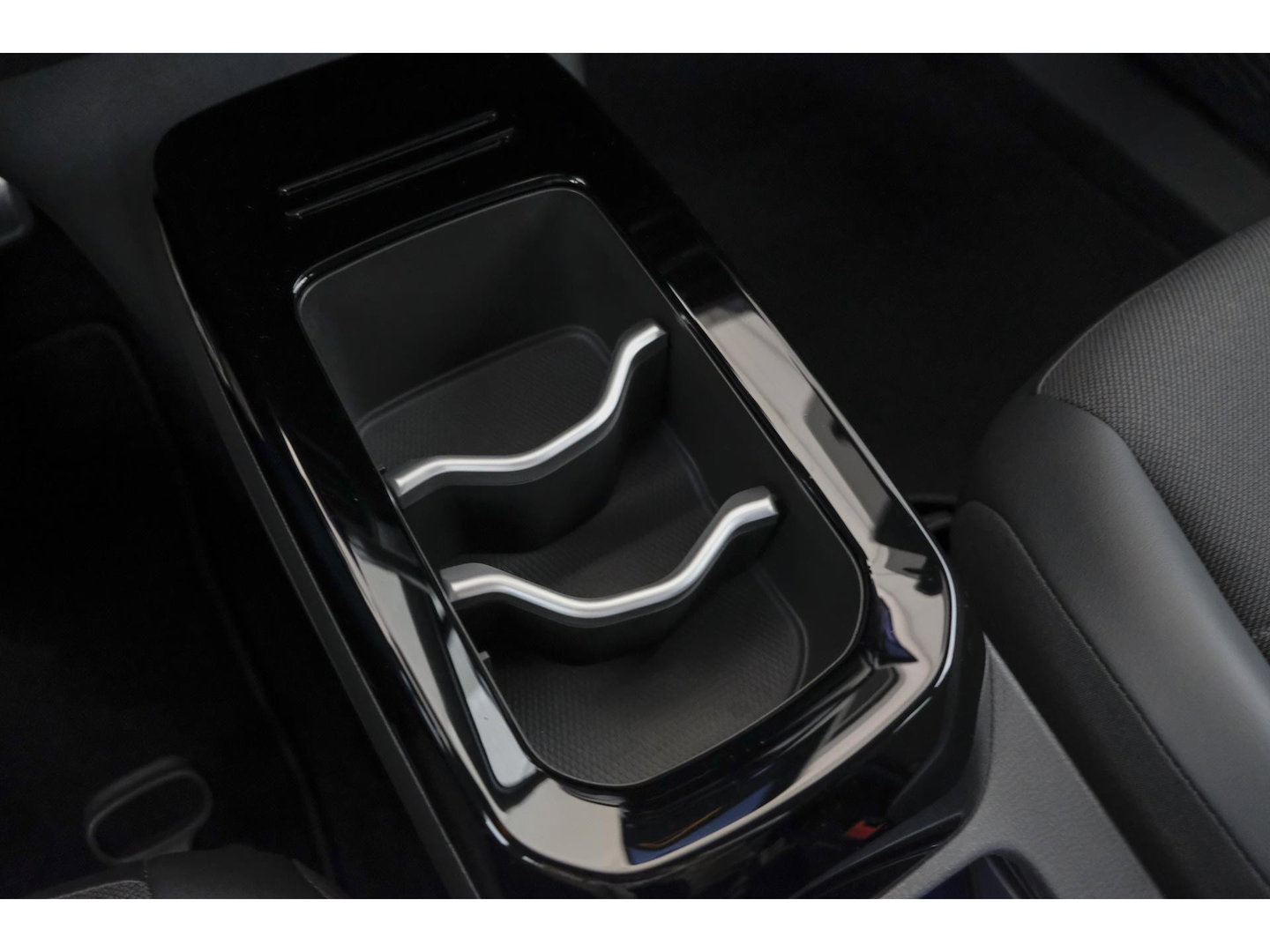 Volkswagen ID.5 GTX 300pk 77 kWh Sportstoelen Warmtepomp Trekhaak elektrisch NLauto 1e Eigenaar