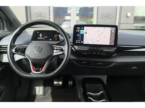 Volkswagen ID.5 GTX 300pk 77 kWh Sportstoelen Warmtepomp Trekhaak elektrisch NLauto 1e Eigenaar
