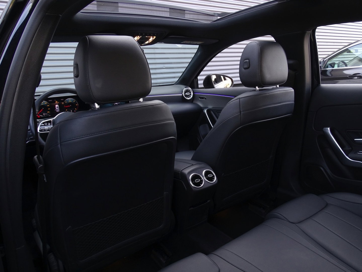 Mercedes-Benz A-Klasse 180 d automaat / Bns Sol. Lux. / AMG / LED *NAP*