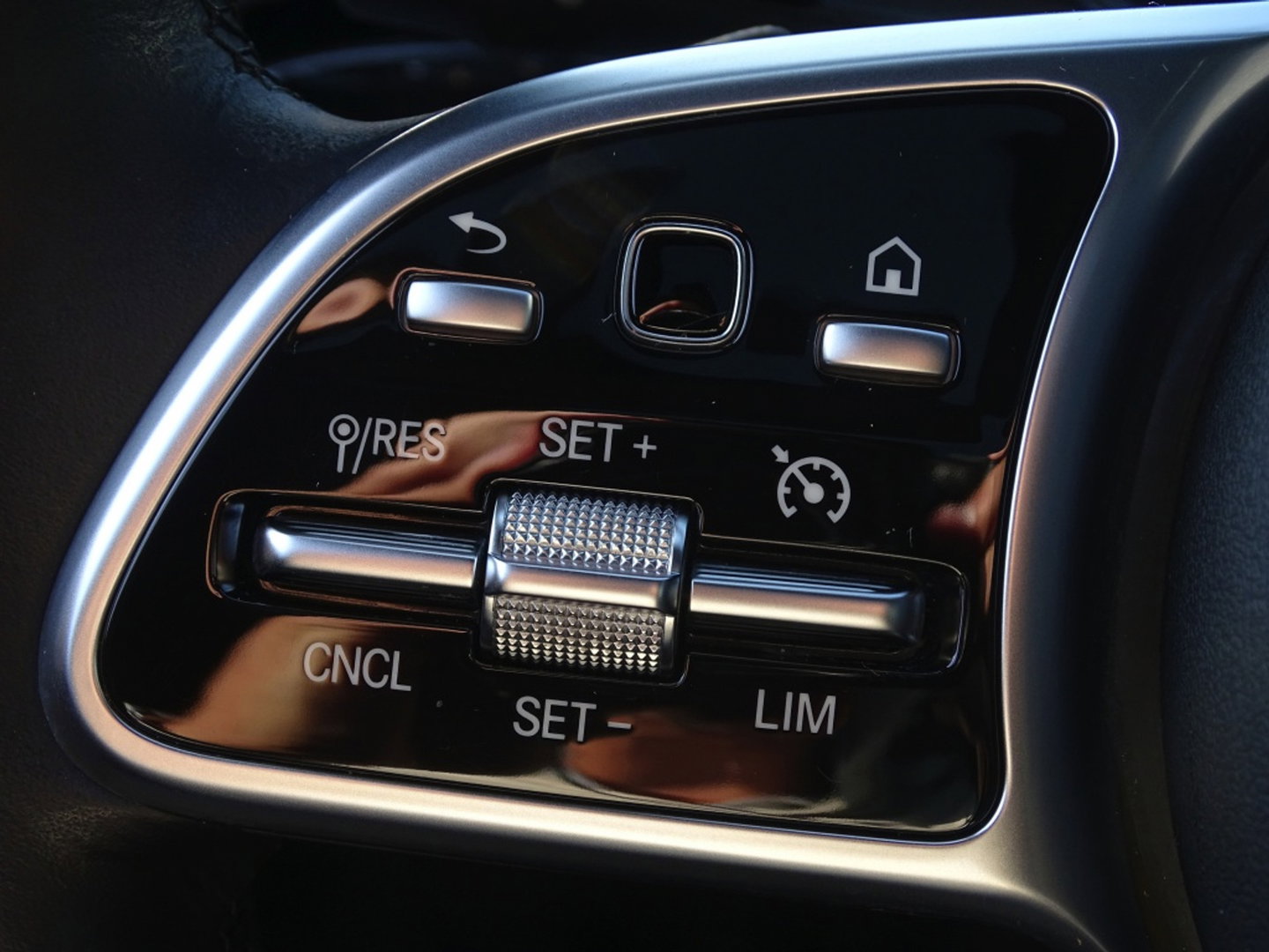 Mercedes-Benz A-Klasse 180 d automaat / Bns Sol. Lux. / AMG / LED *NAP*