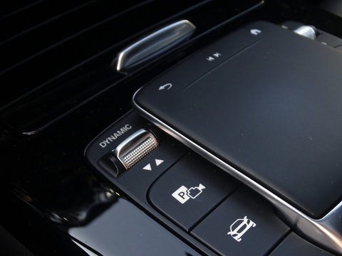 Mercedes-Benz A-Klasse 180 d automaat / Bns Sol. Lux. / AMG / LED *NAP*