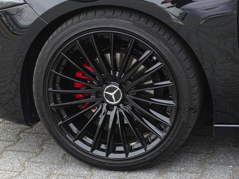 Mercedes-Benz A-Klasse 180 d automaat / Bns Sol. Lux. / AMG / LED *NAP*