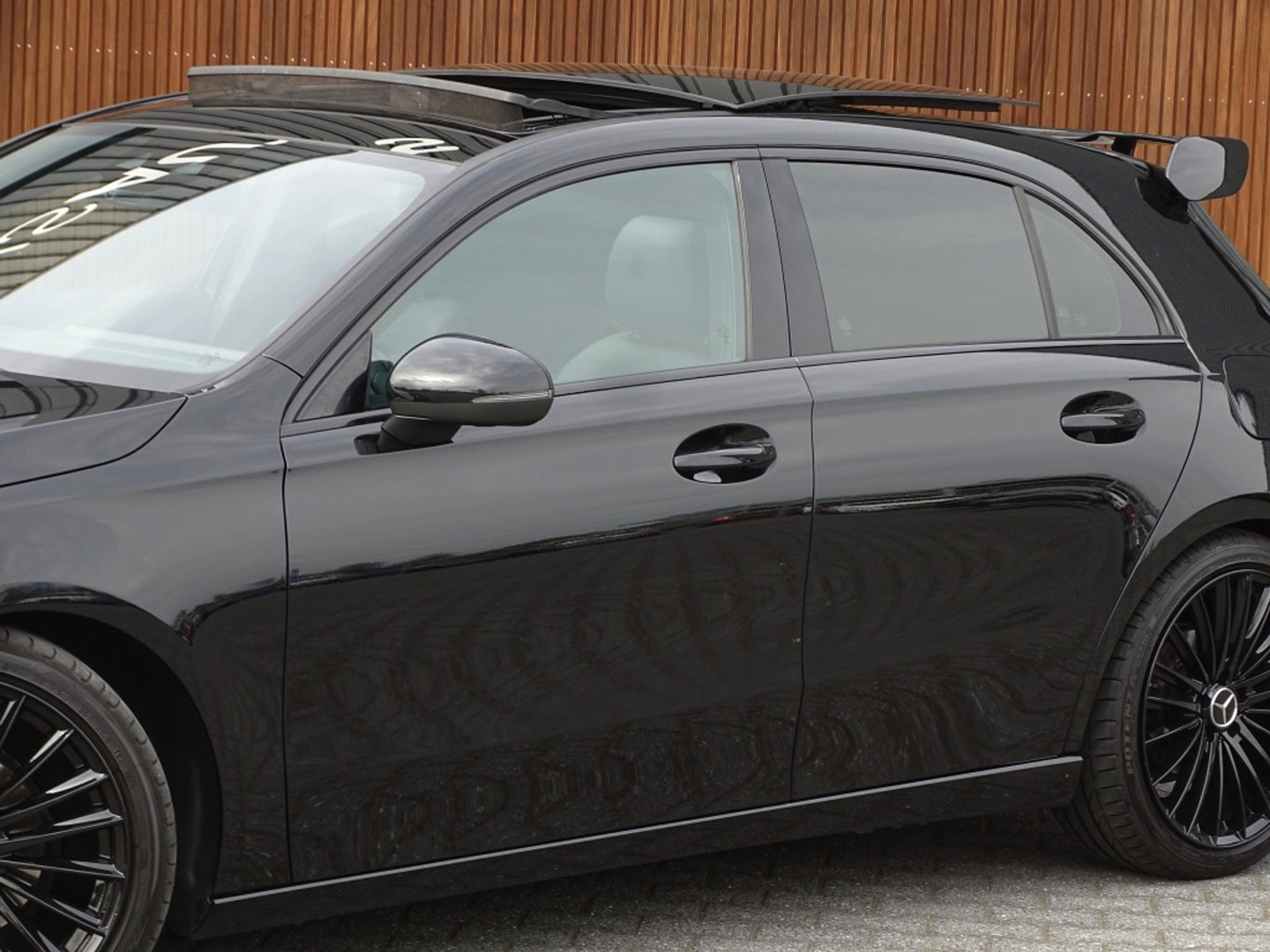 Mercedes-Benz A-Klasse 180 d automaat / Bns Sol. Lux. / AMG / LED *NAP*