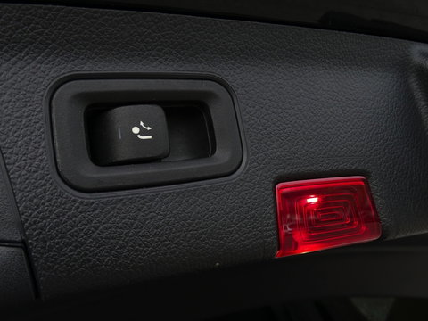 Mercedes-Benz A-Klasse 180 d automaat / Bns Sol. Lux. / AMG / LED *NAP*