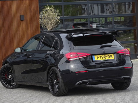 Mercedes-Benz A-Klasse 180 d automaat / Bns Sol. Lux. / AMG / LED *NAP*