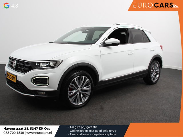 Volkswagen T-Roc - 1.5 TSI Sport R-Design Automaat Navigatie Stoelverwarming Afneembare trekhaak Sfeerverlichting LED Lichtmetalen velgen Adaptieve cruise control Apple Carplay/ Andriod Auto Digitale cockpit