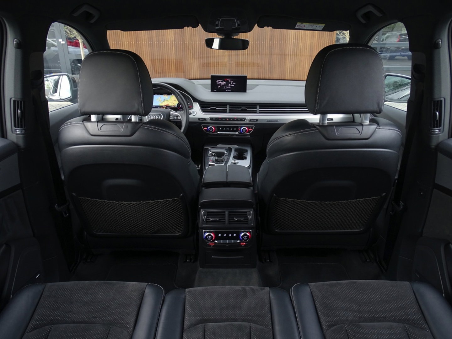 Audi Q7 3.0 TFSI V6T 334PK Quattro / S-Line / Nachtzicht / 360° / 7 Pers