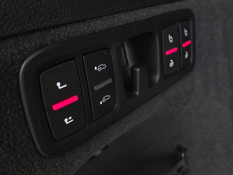 Audi Q7 3.0 TFSI V6T 334PK Quattro / S-Line / Nachtzicht / 360° / 7 Pers