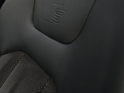 Audi Q7 3.0 TFSI V6T 334PK Quattro / S-Line / Nachtzicht / 360° / 7 Pers