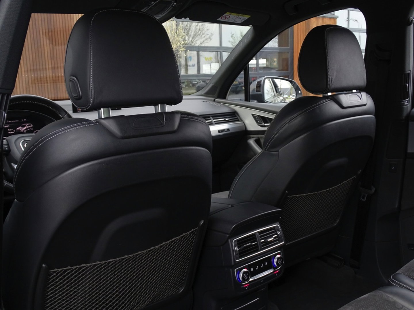 Audi Q7 3.0 TFSI V6T 334PK Quattro / S-Line / Nachtzicht / 360° / 7 Pers