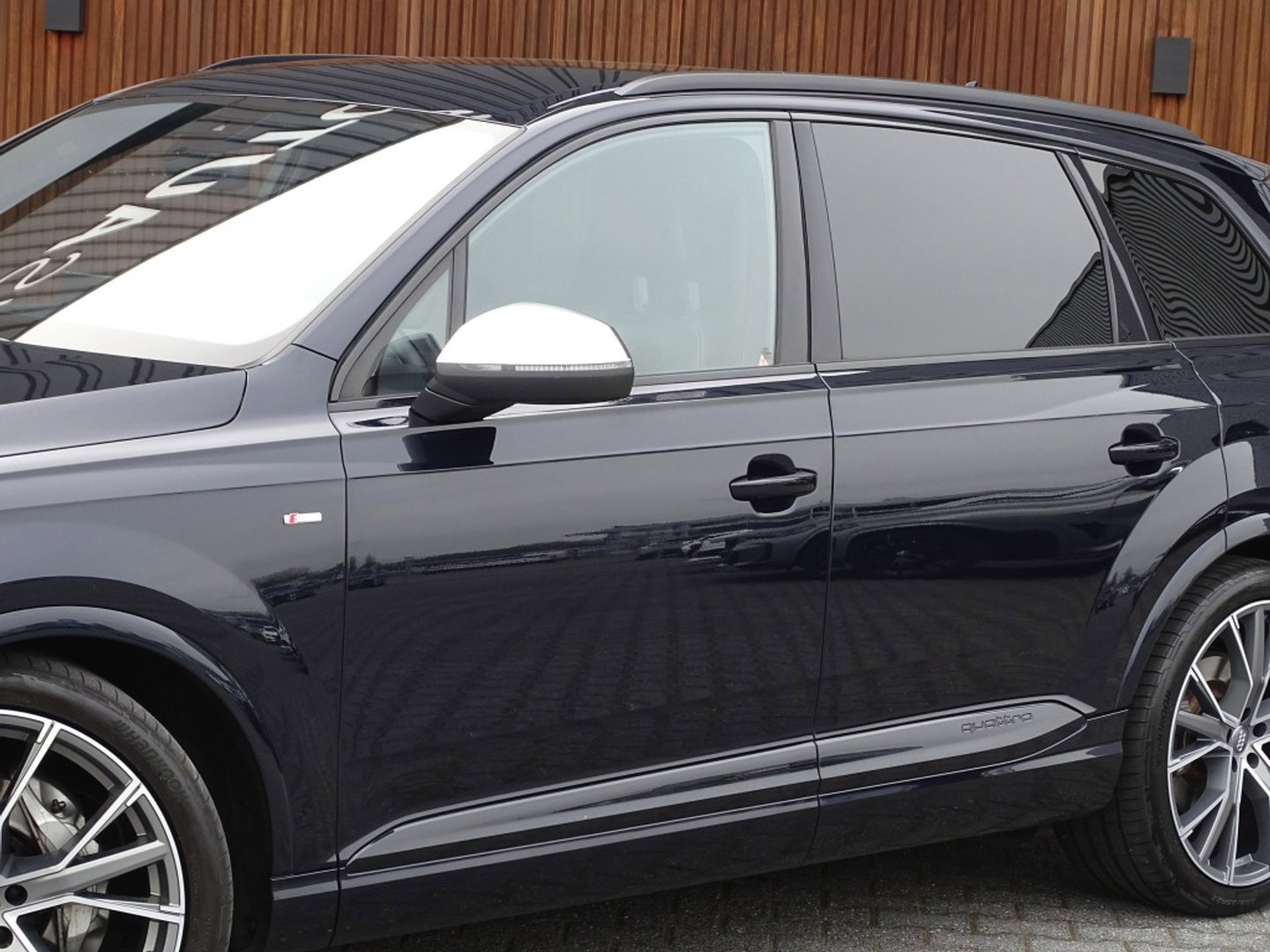 Audi Q7 3.0 TFSI V6T 334PK Quattro / S-Line / Nachtzicht / 360° / 7 Pers