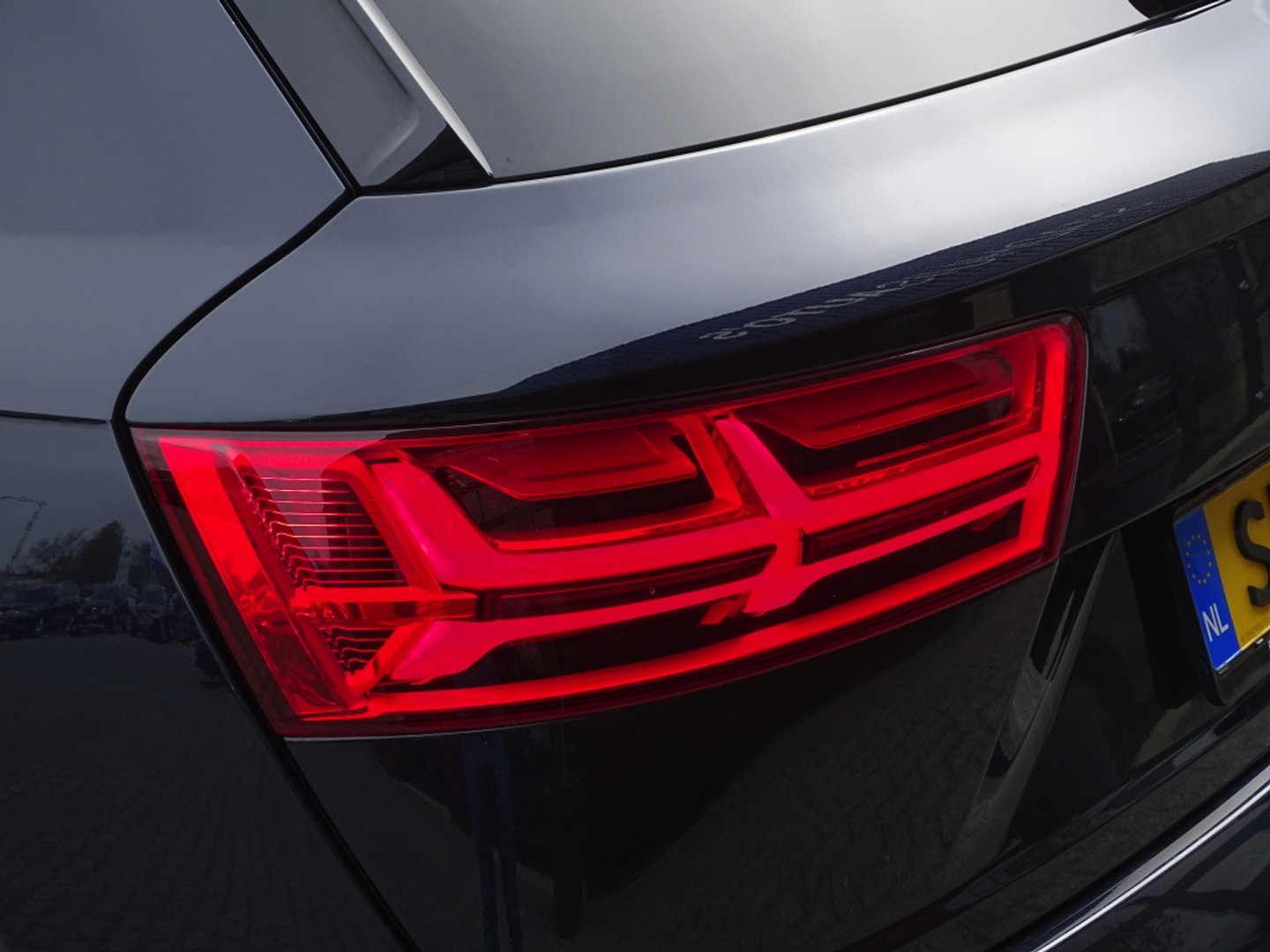 Audi Q7 3.0 TFSI V6T 334PK Quattro / S-Line / Nachtzicht / 360° / 7 Pers