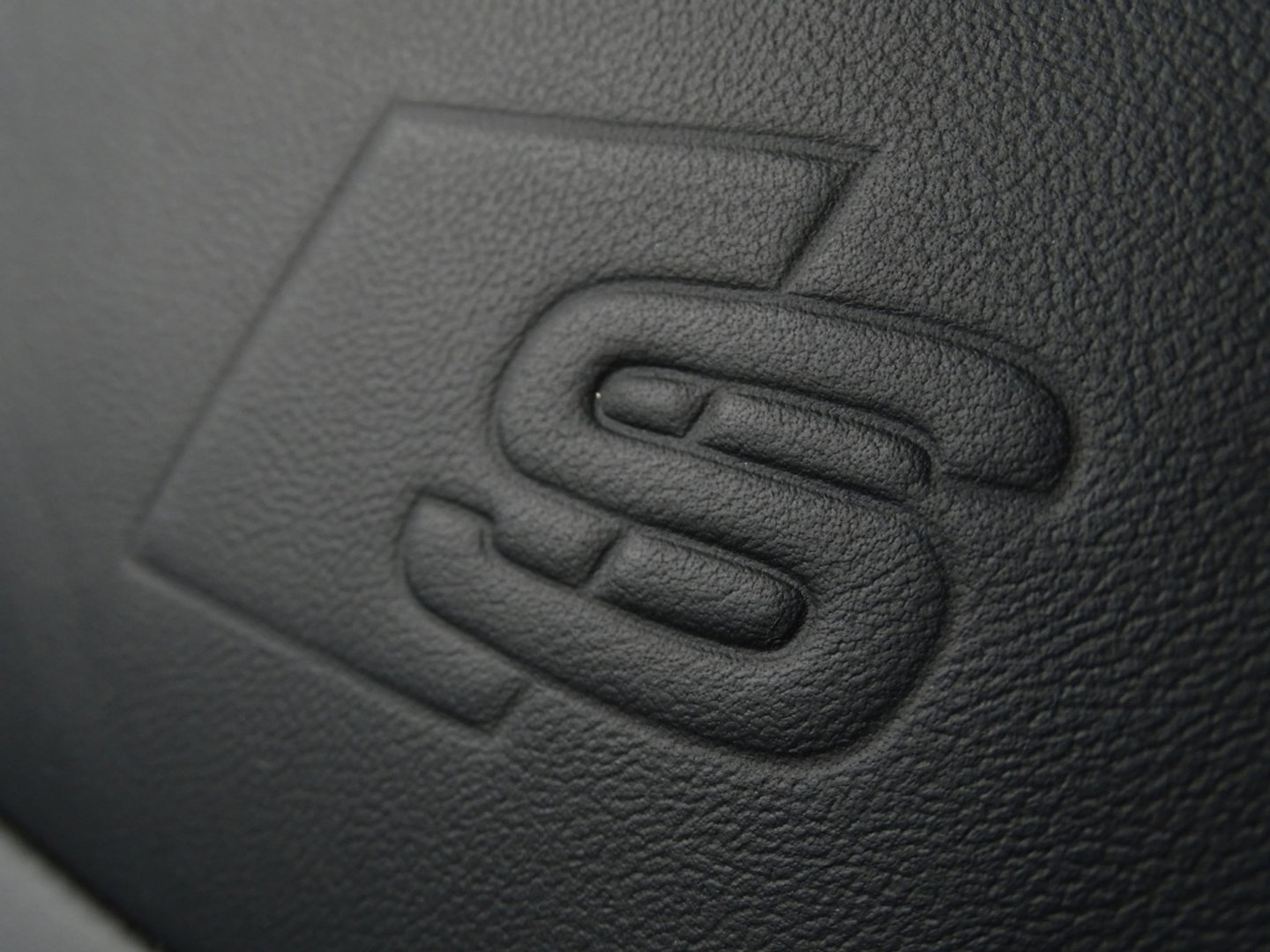 Audi Q7 3.0 TFSI V6T 334PK Quattro / S-Line / Nachtzicht / 360° / 7 Pers