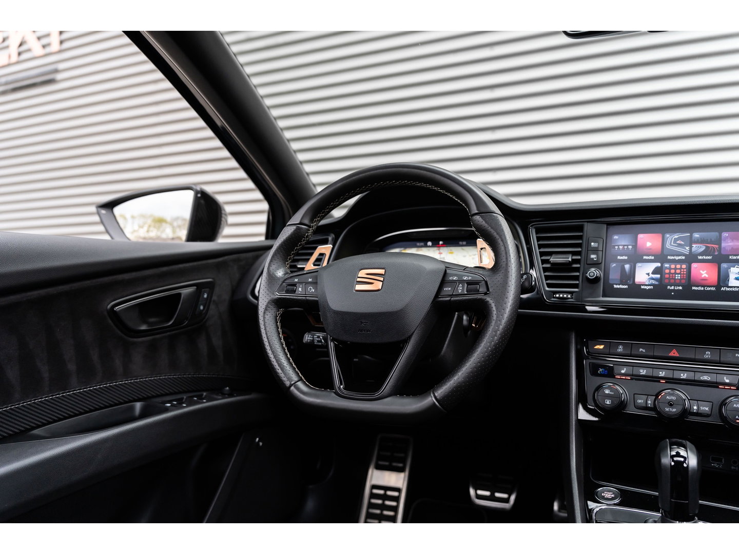 SEAT Leon 2.0 TSI CUPRA CARBON EDITION BREMBO BEATS PANO