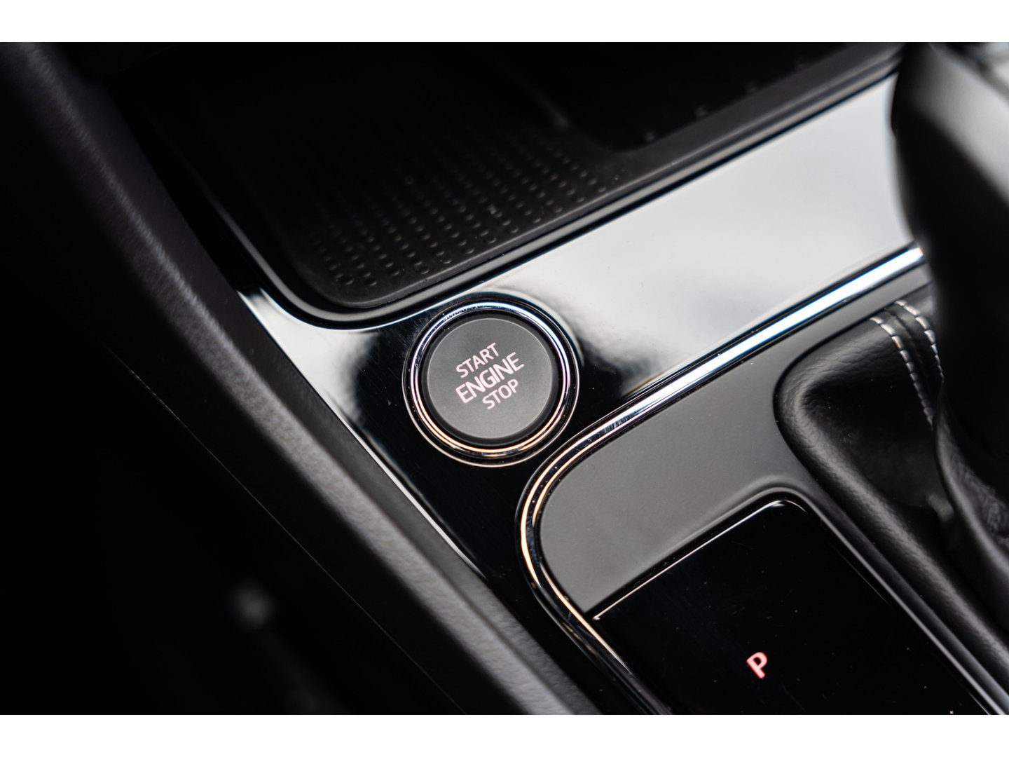 SEAT Leon 2.0 TSI CUPRA CARBON EDITION BREMBO BEATS PANO