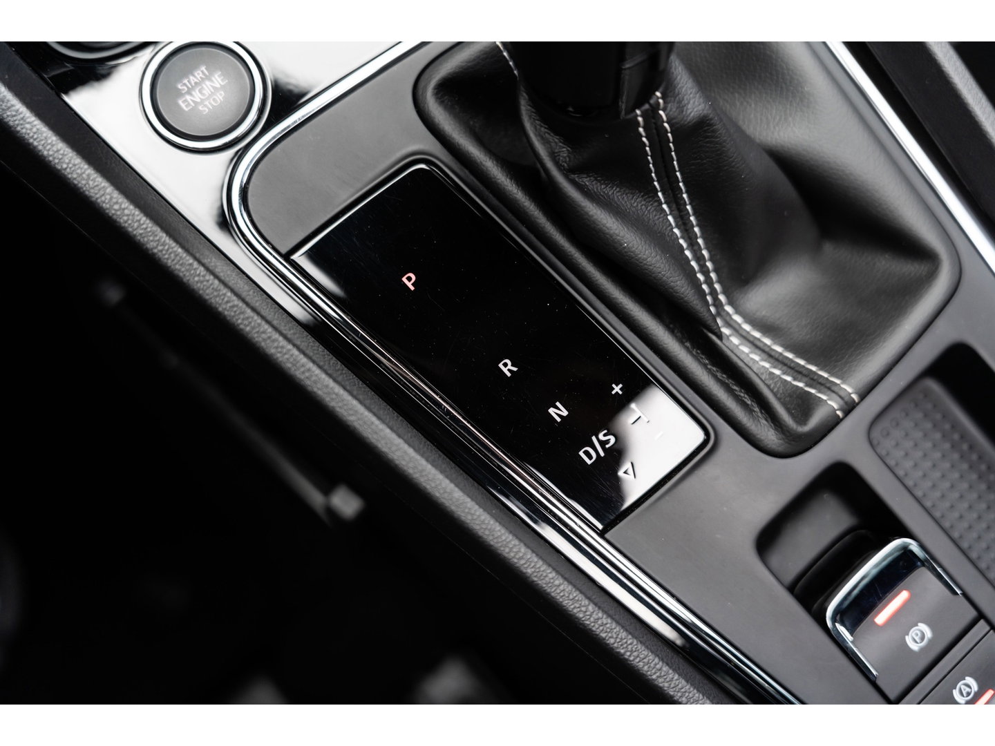 SEAT Leon 2.0 TSI CUPRA CARBON EDITION BREMBO BEATS PANO