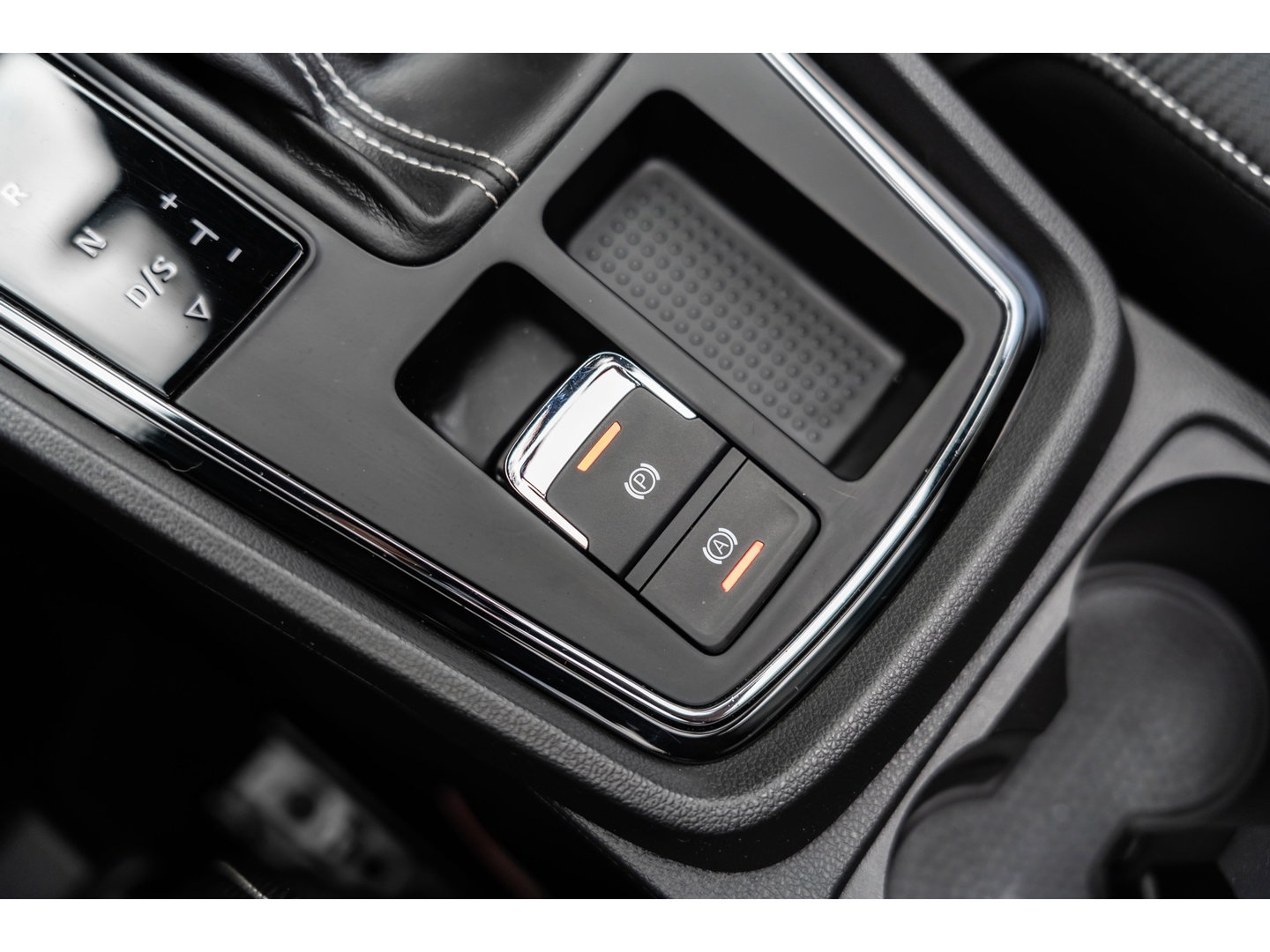 SEAT Leon 2.0 TSI CUPRA CARBON EDITION BREMBO BEATS PANO