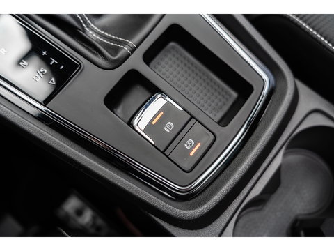 SEAT Leon 2.0 TSI CUPRA CARBON EDITION BREMBO BEATS PANO