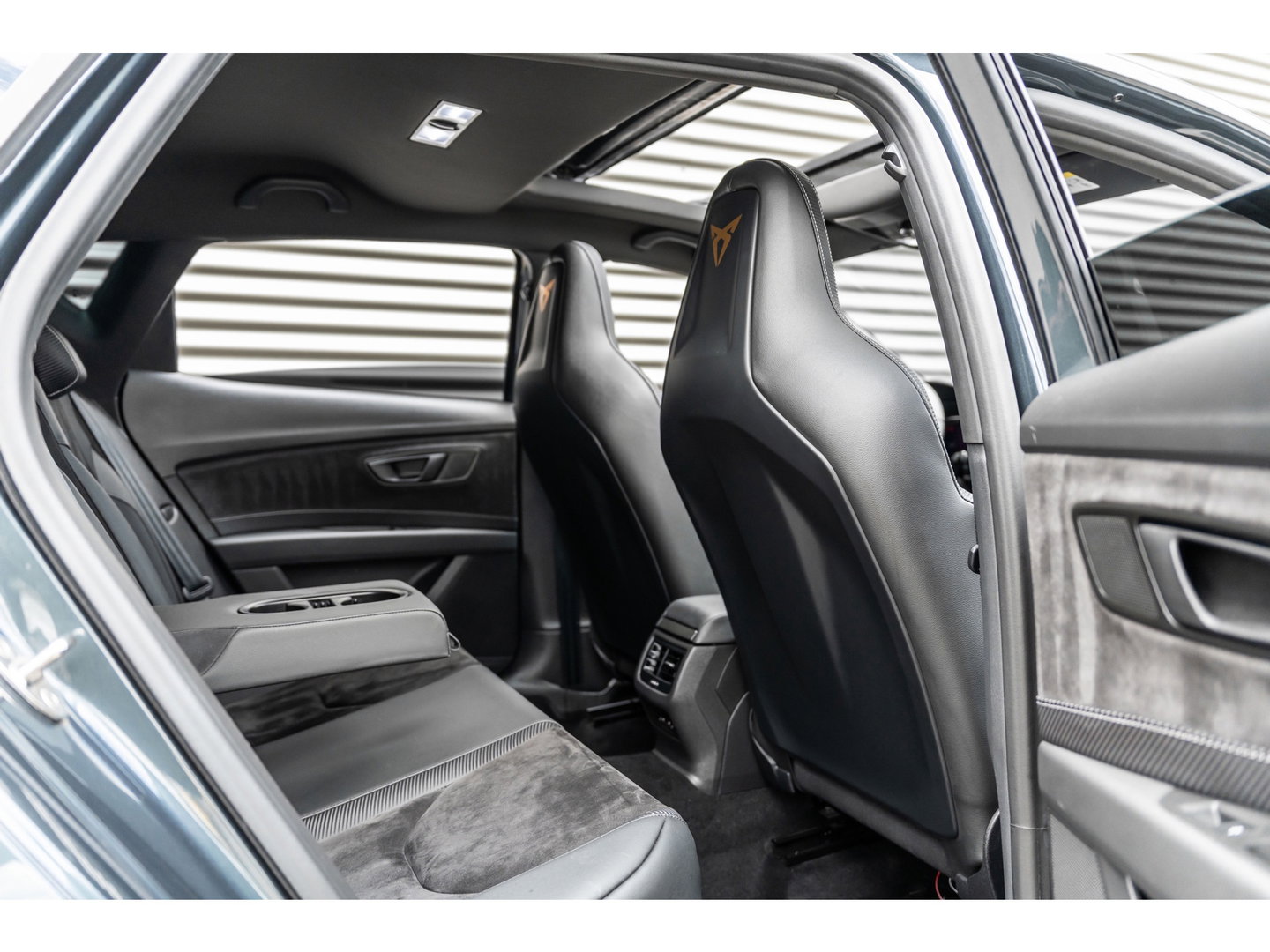 SEAT Leon 2.0 TSI CUPRA CARBON EDITION BREMBO BEATS PANO