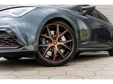 SEAT Leon 2.0 TSI CUPRA CARBON EDITION BREMBO BEATS PANO