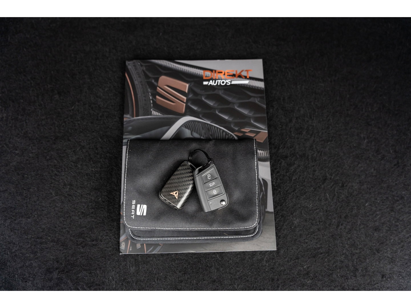 SEAT Leon 2.0 TSI CUPRA CARBON EDITION BREMBO BEATS PANO