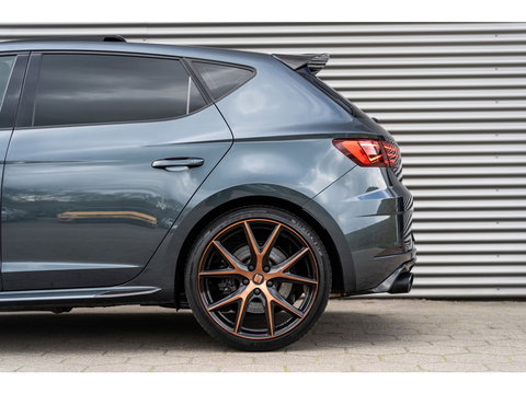 SEAT Leon 2.0 TSI CUPRA CARBON EDITION BREMBO BEATS PANO