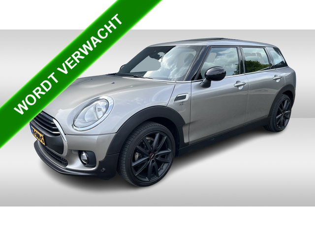 MINI Clubman - Mini 1.5 One Business Edition / Airco-ecc / Navigatie / Panorama schuifdak / Leder / Cruise-ctr. / Apk 10-2026