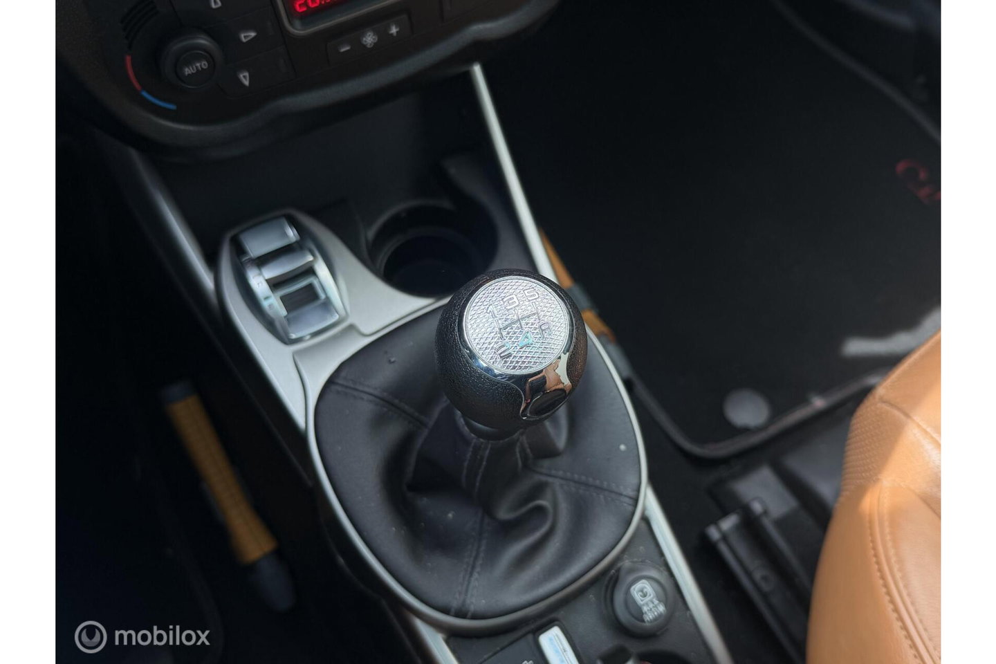 Alfa Romeo MiTo 1.3 JTDm ECO Business Executive | Panorama | BOSE | Leder | Navigatie |