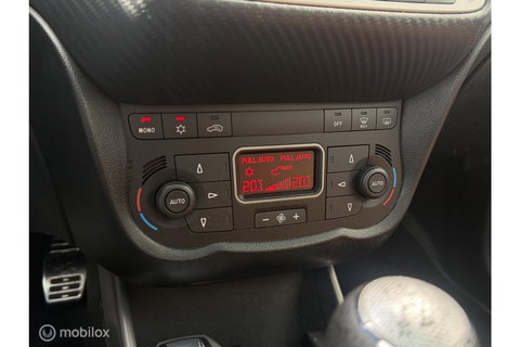 Alfa Romeo MiTo 1.3 JTDm ECO Business Executive | Panorama | BOSE | Leder | Navigatie |