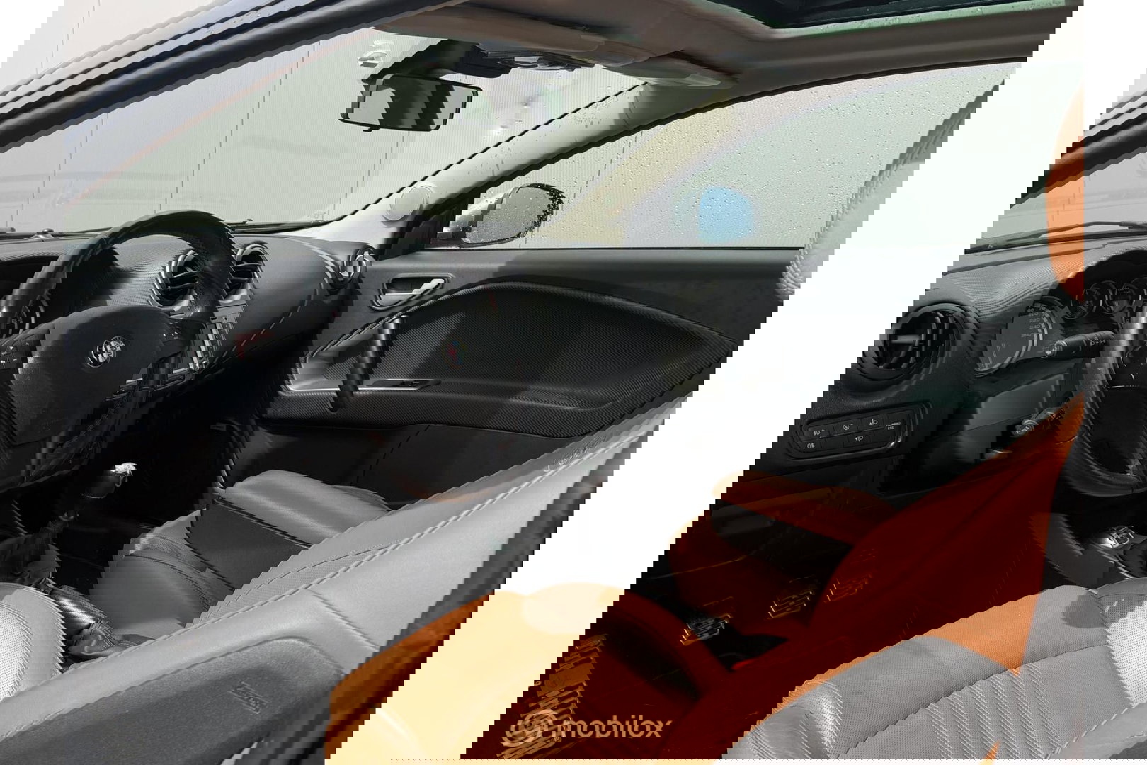 Alfa Romeo MiTo 1.3 JTDm ECO Business Executive | Panorama | BOSE | Leder | Navigatie |